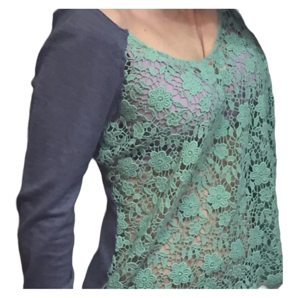 Free People Y2K slouchy shirt oversized sz small can be worn off shoulder